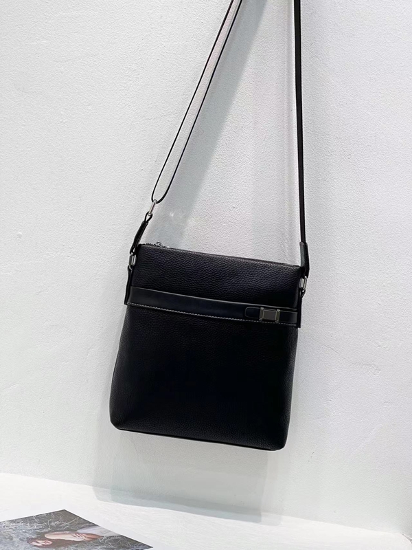 スーパーコピーブランドバッグ背面デザイン